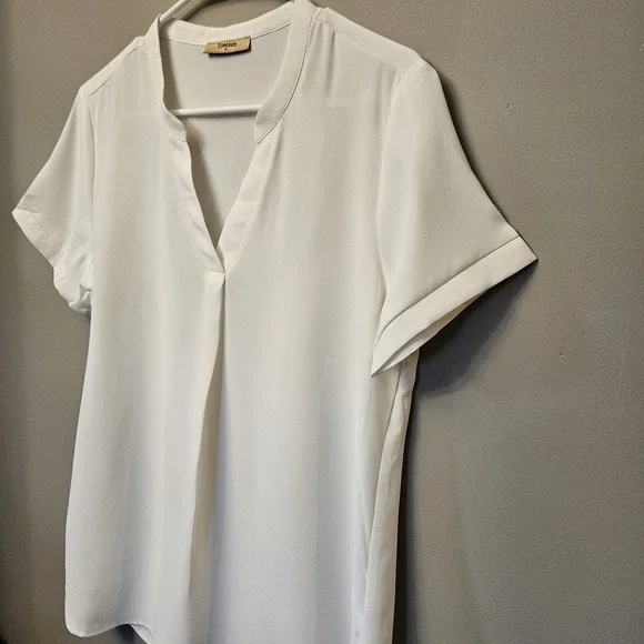 Timeson Women's‎ White V-Neck T-shirt Flowy Blouse Medium - Picture 4 of 7